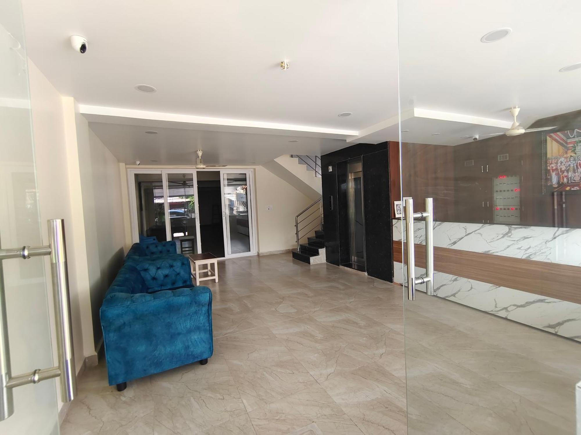 טירופאטי Hotel Dkr Grand מראה חיצוני תמונה